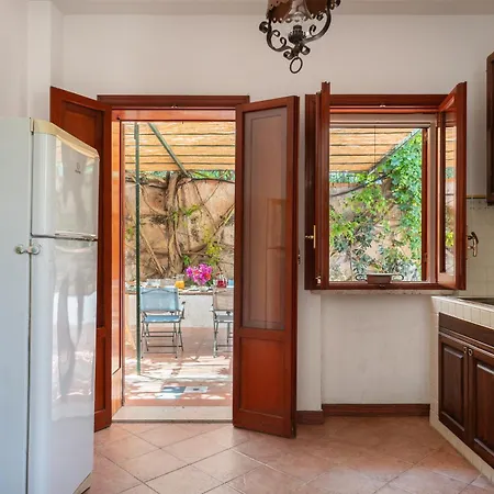 Apartment Le Casette All'addaura By Domus Sicily Mondello