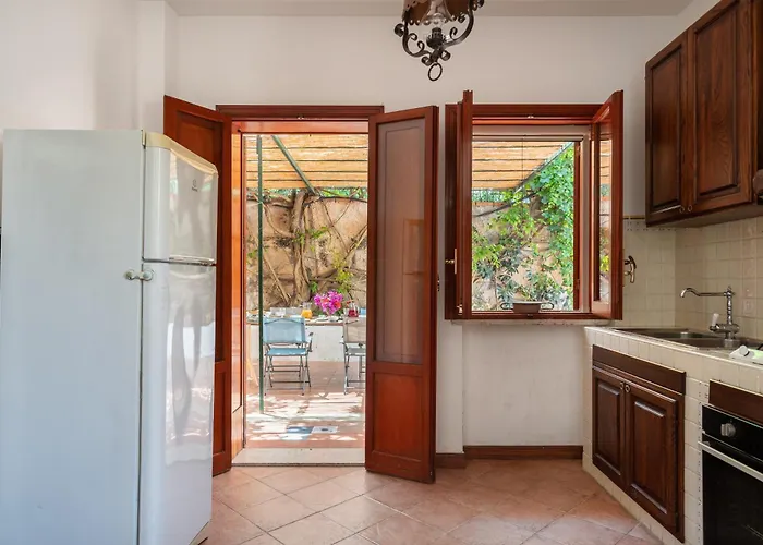 Apartment Le Casette All'addaura By Domus Sicily Mondello
